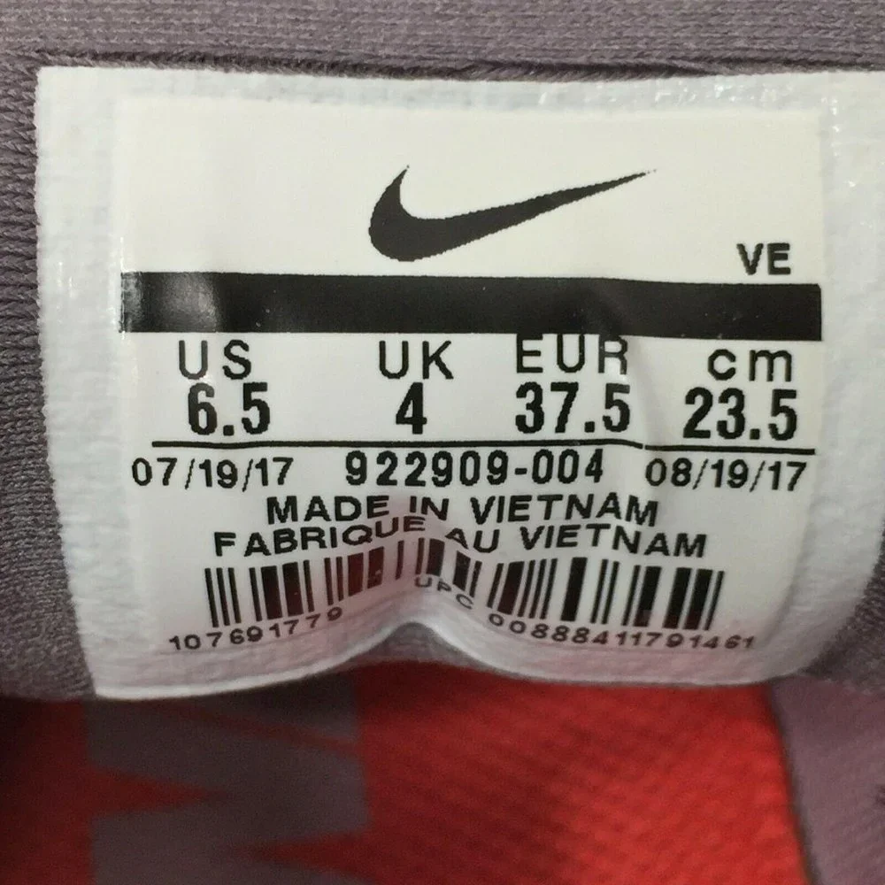 Nike Air Zoom Vomero 13 Womens Running Shoes Size 6.5 Gray Trainers 922909 004 - Picture 9 of 9
